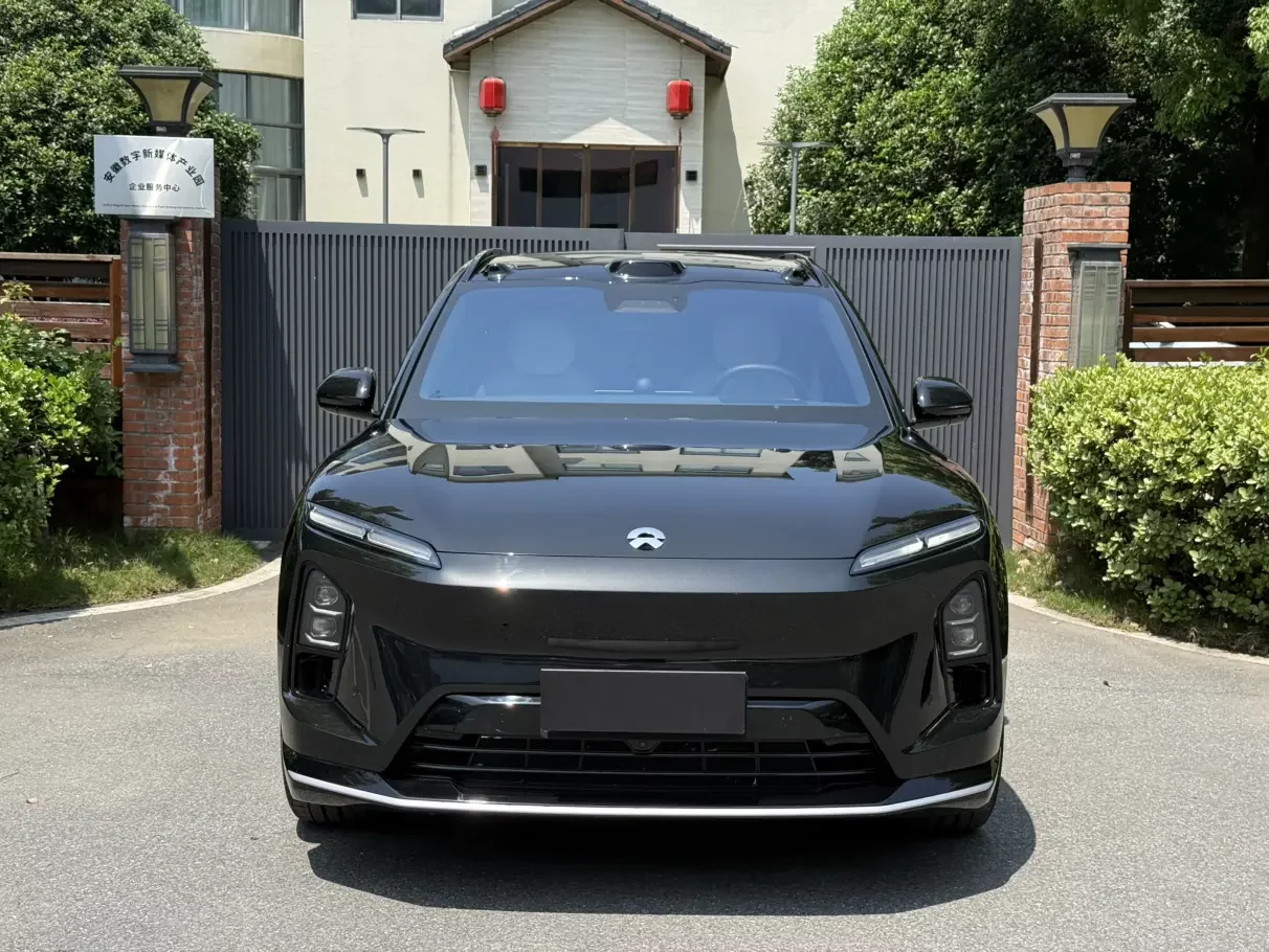 NIO ES6