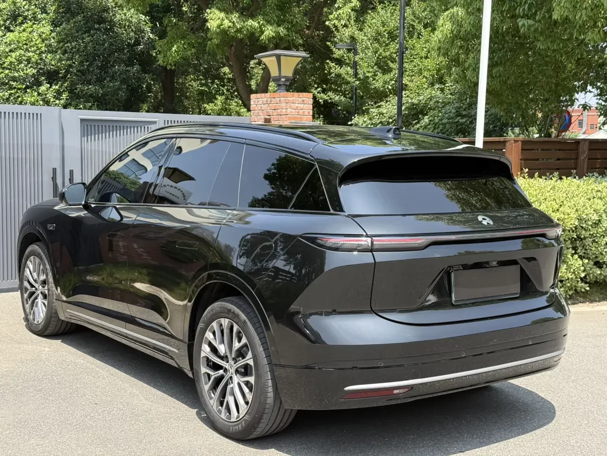 NIO ES6
