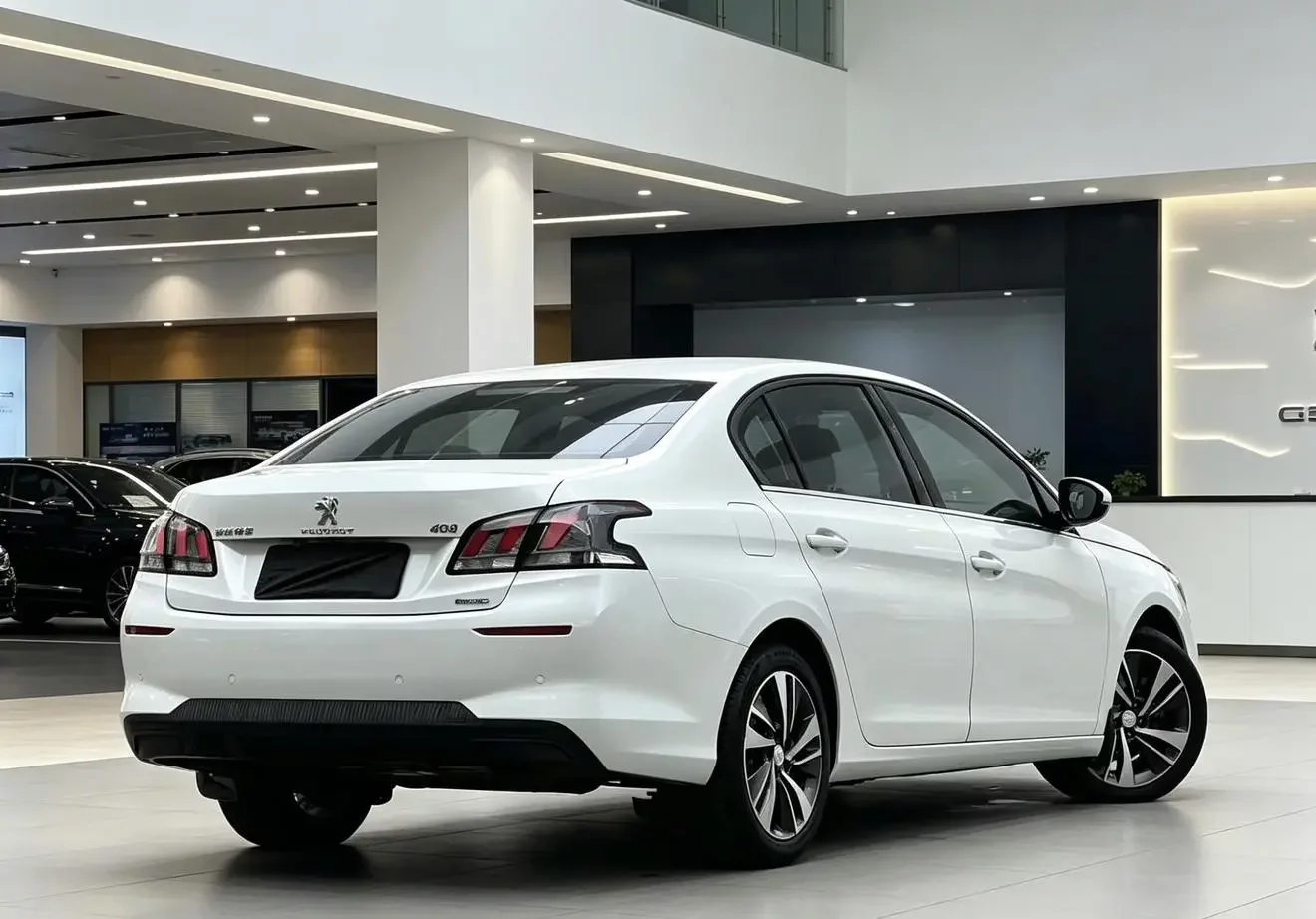 Peugeot 408