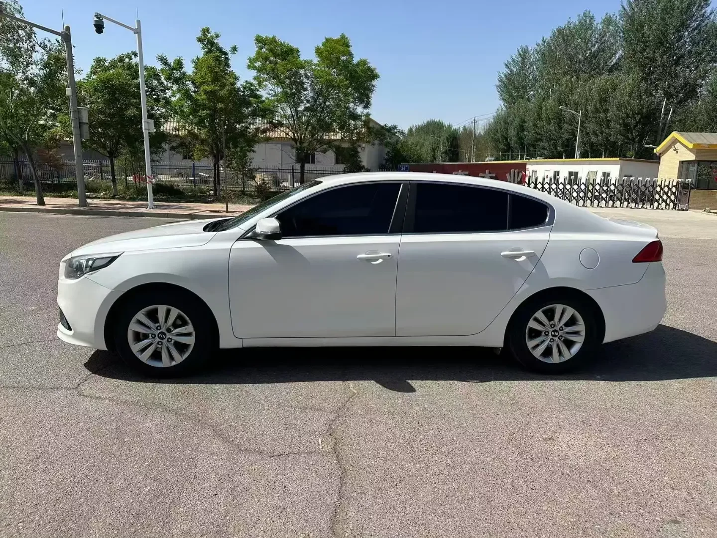 Kia K4