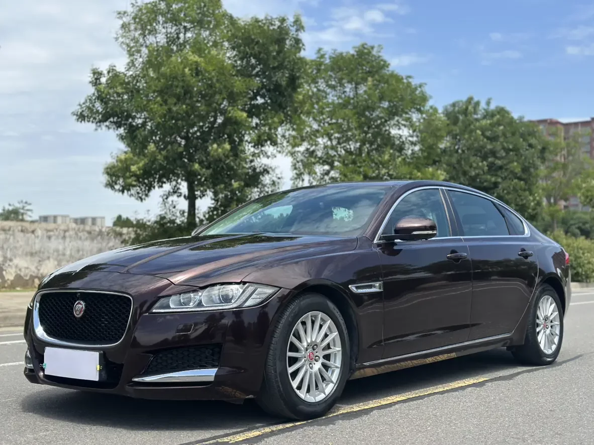 Jaguar XFL
