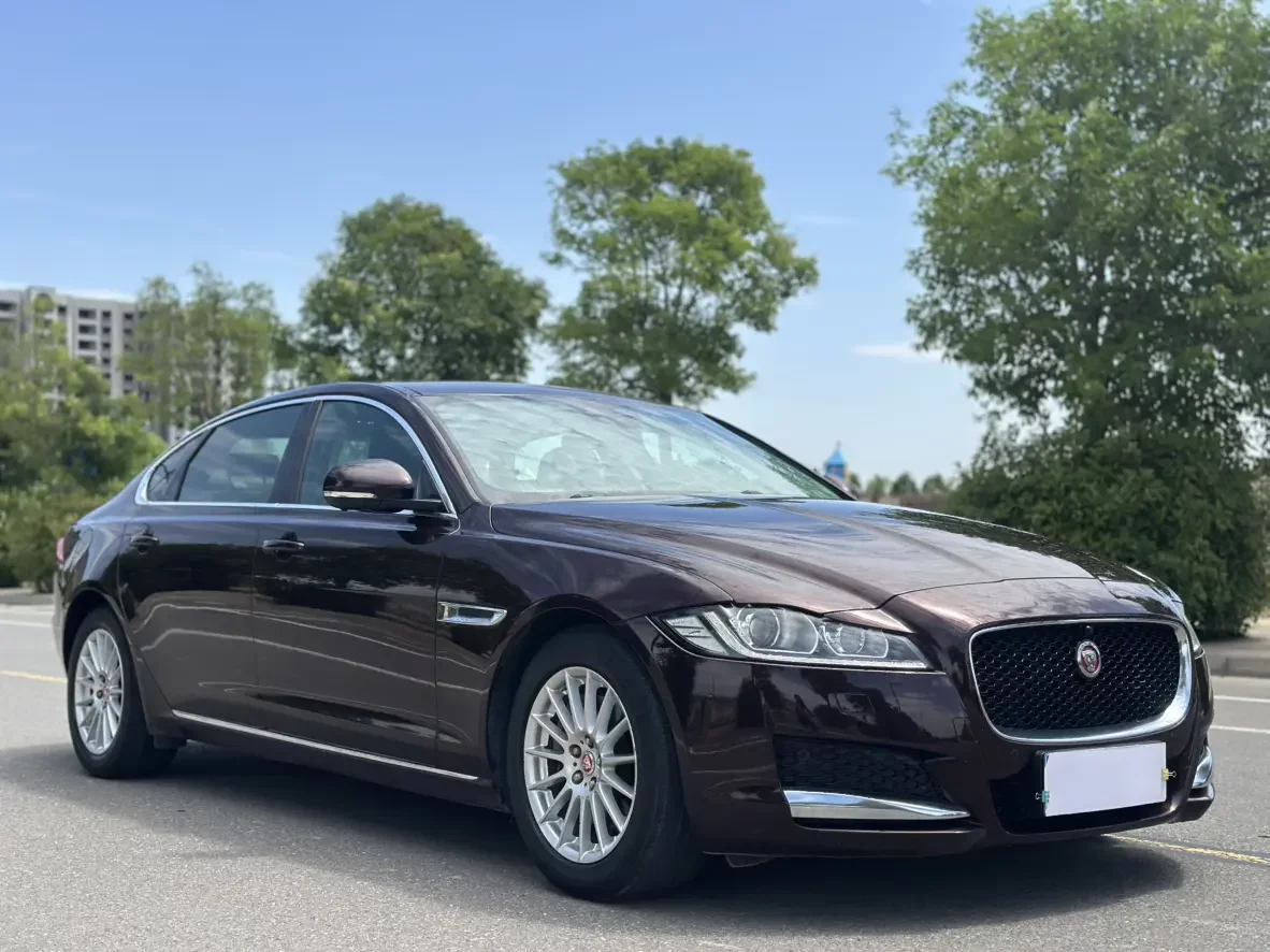 Jaguar XFL