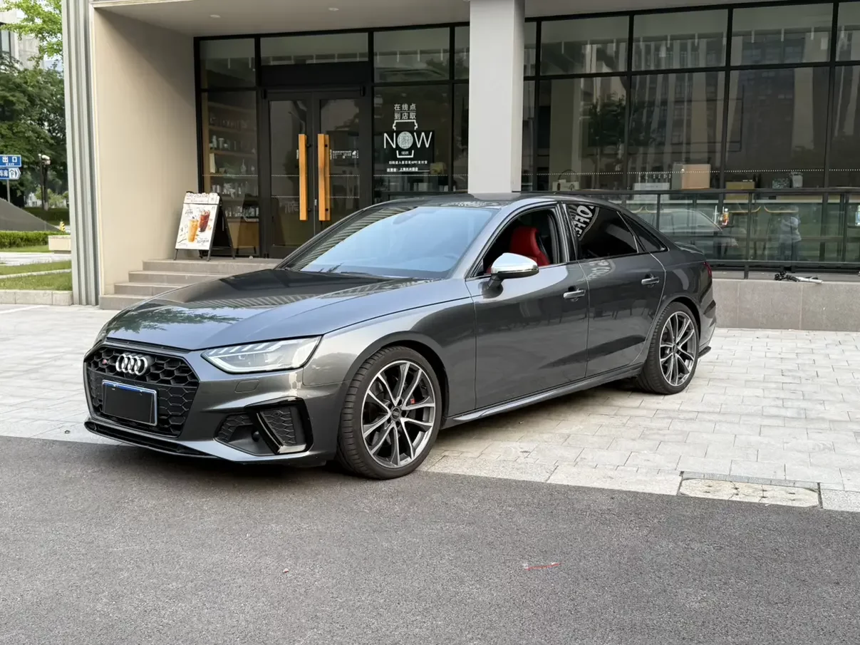 Audi S4