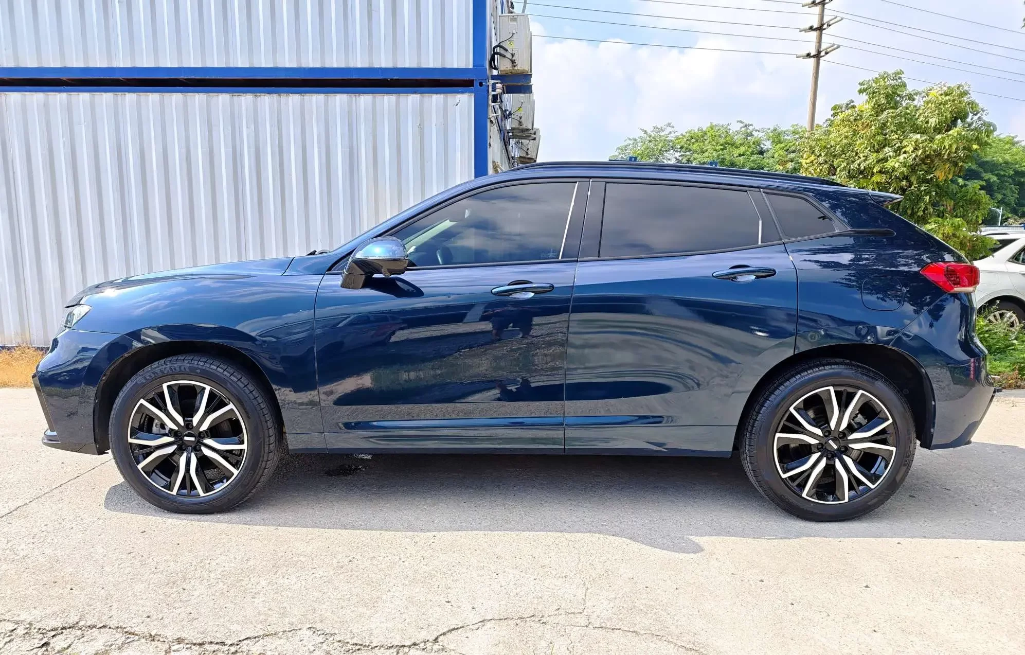 Wey Wei brand VV7