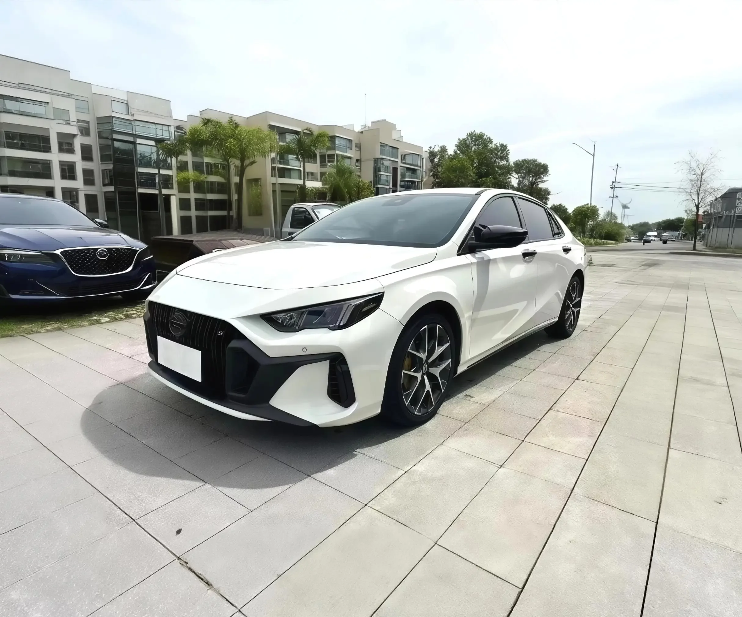 GAC Trumpchi Empow  из Китая