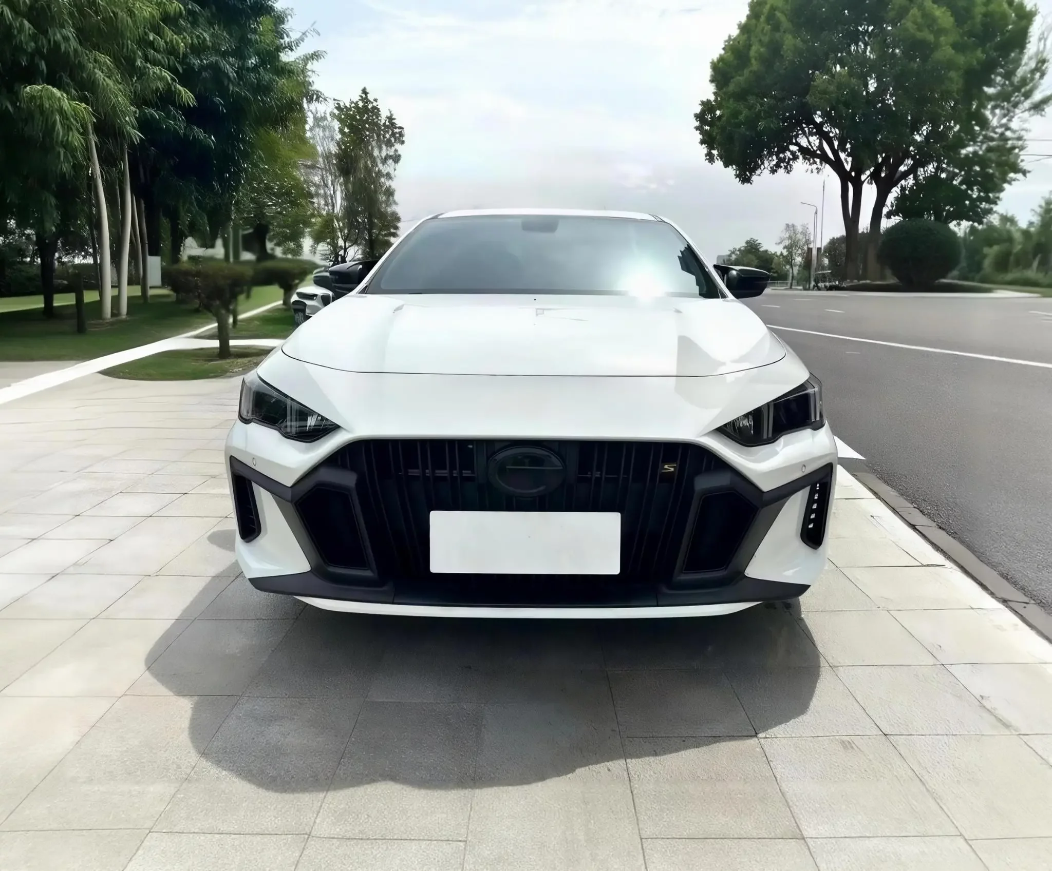 GAC Trumpchi Empow  из Китая