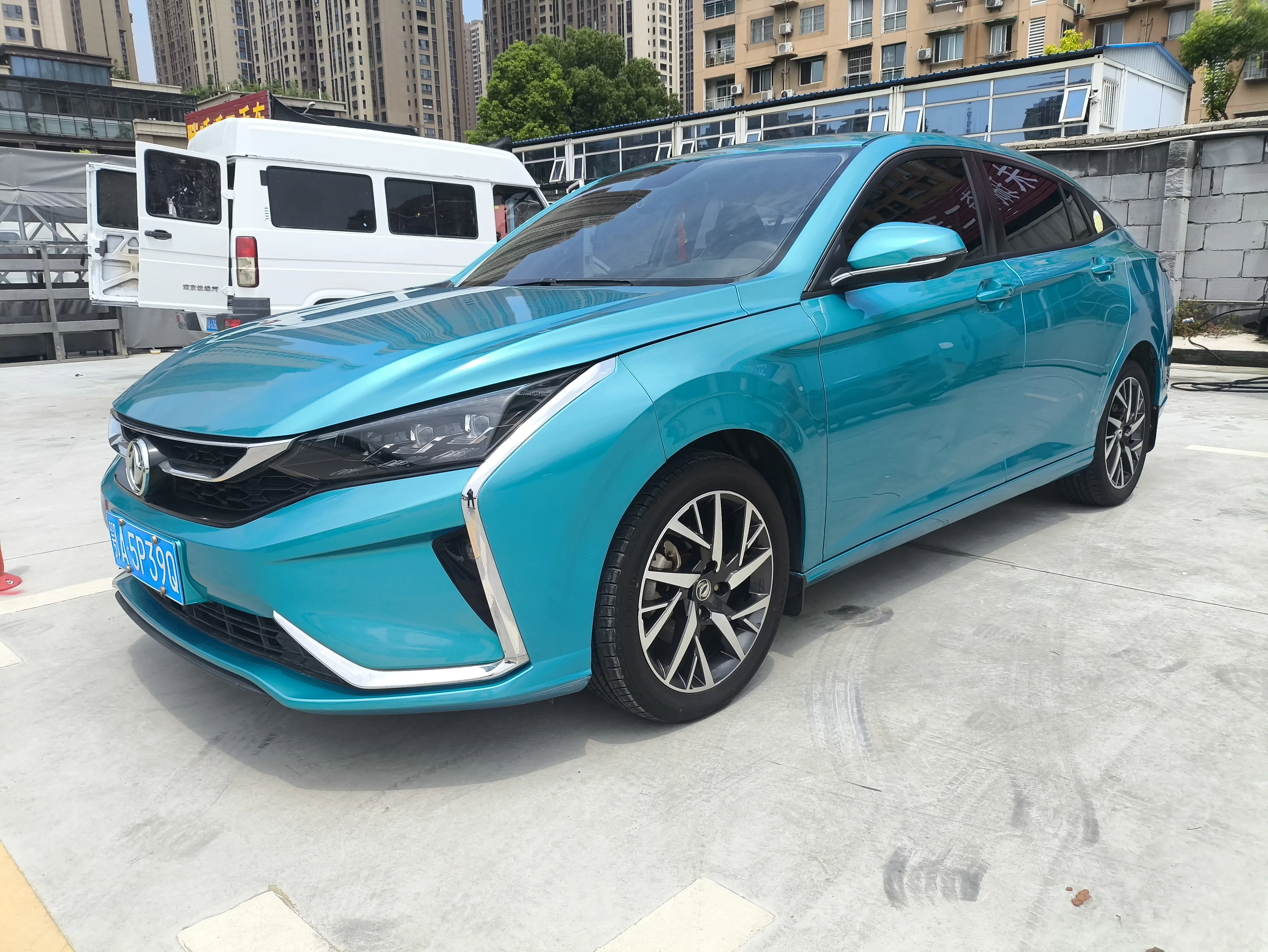 Dongfeng Yixuan