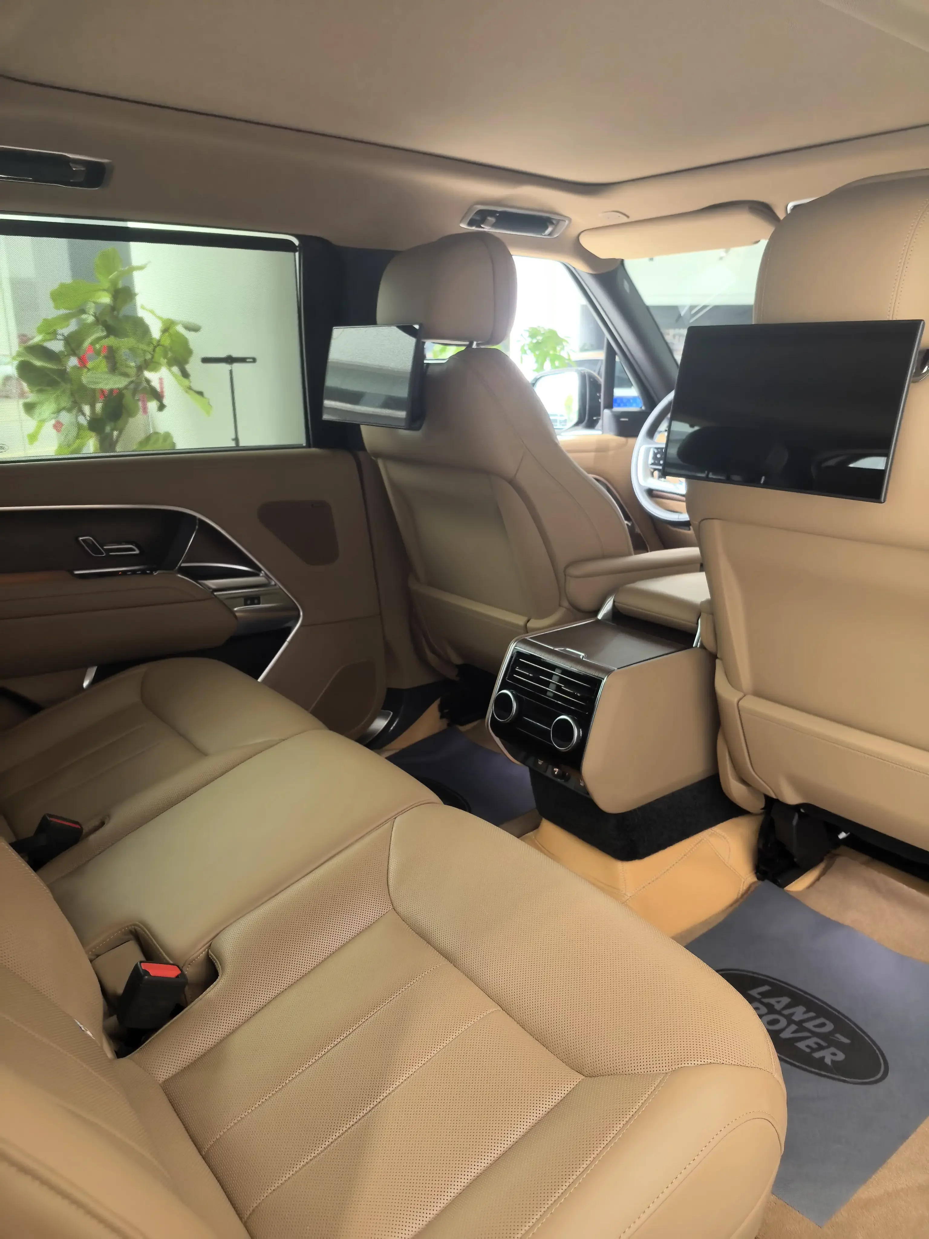 Land Rover range rover