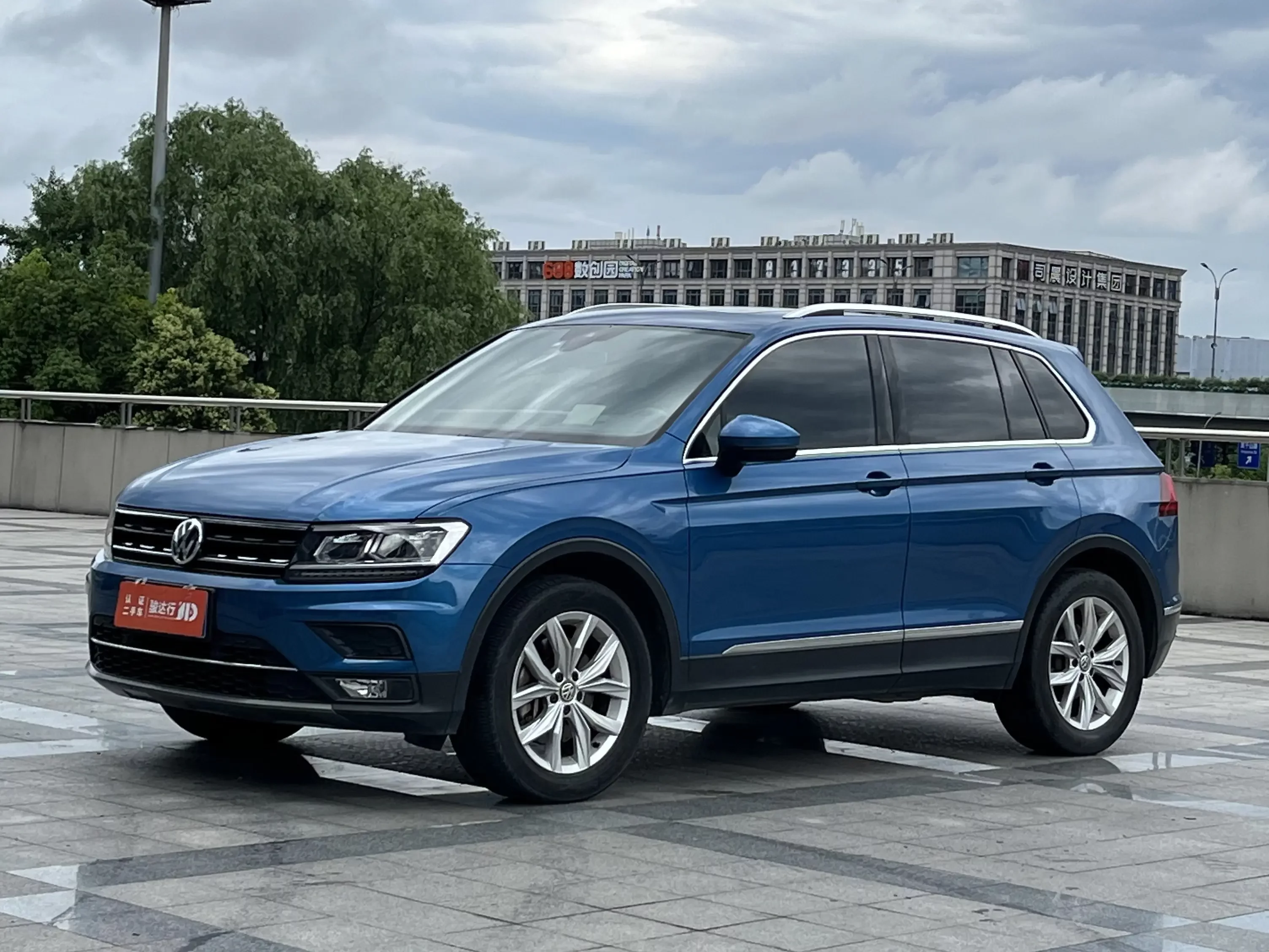 Volkswagen Tiguan (Tharu)