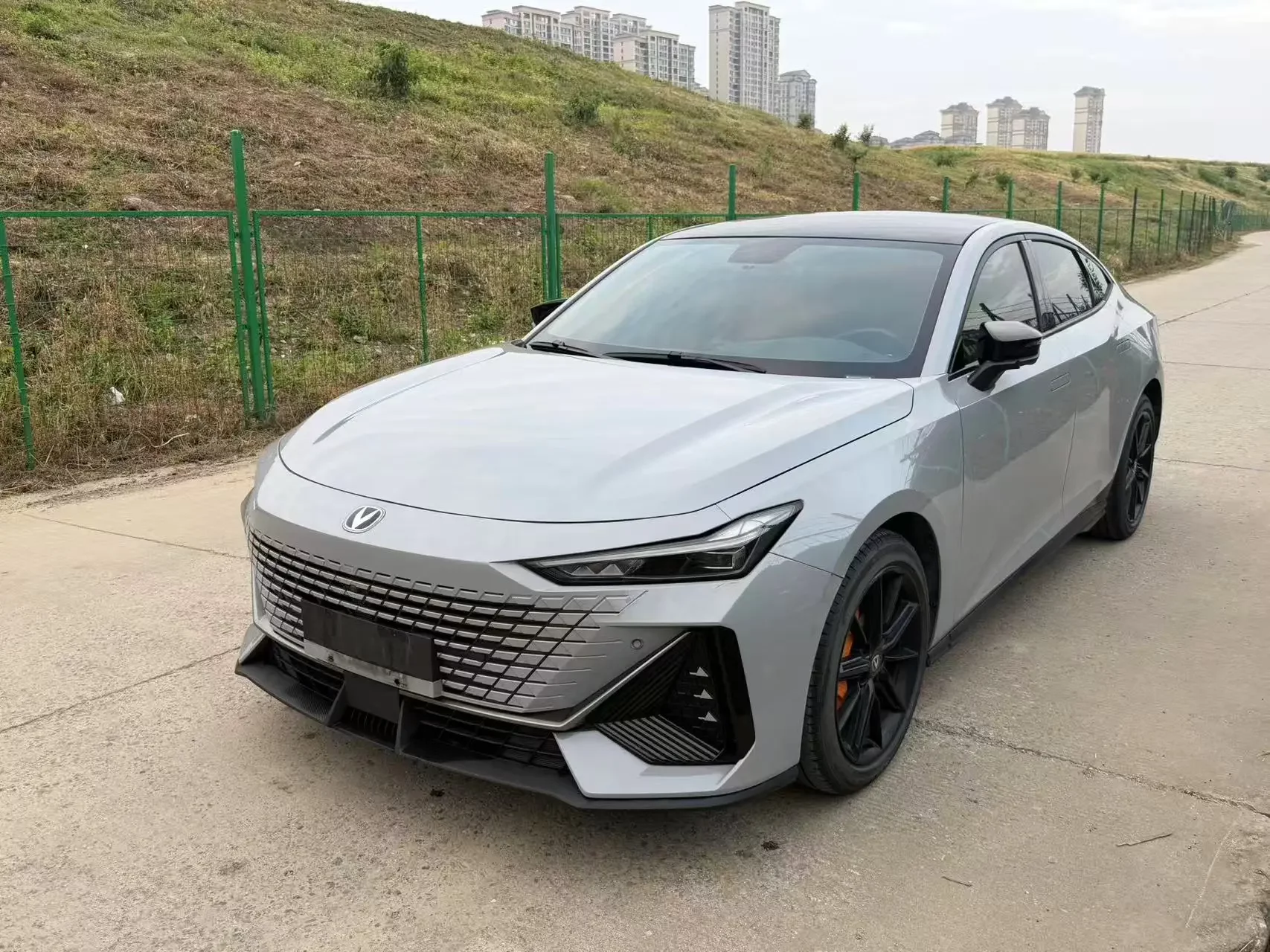 Changan UNI-V  из Китая