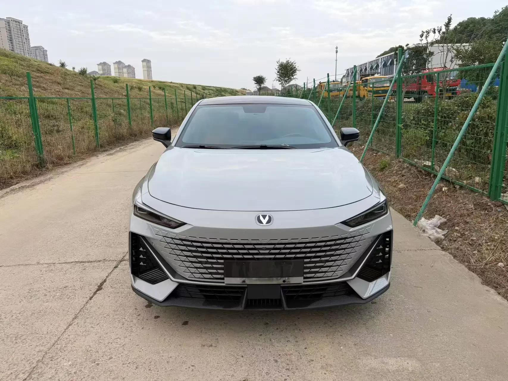 Changan UNI-V  из Китая