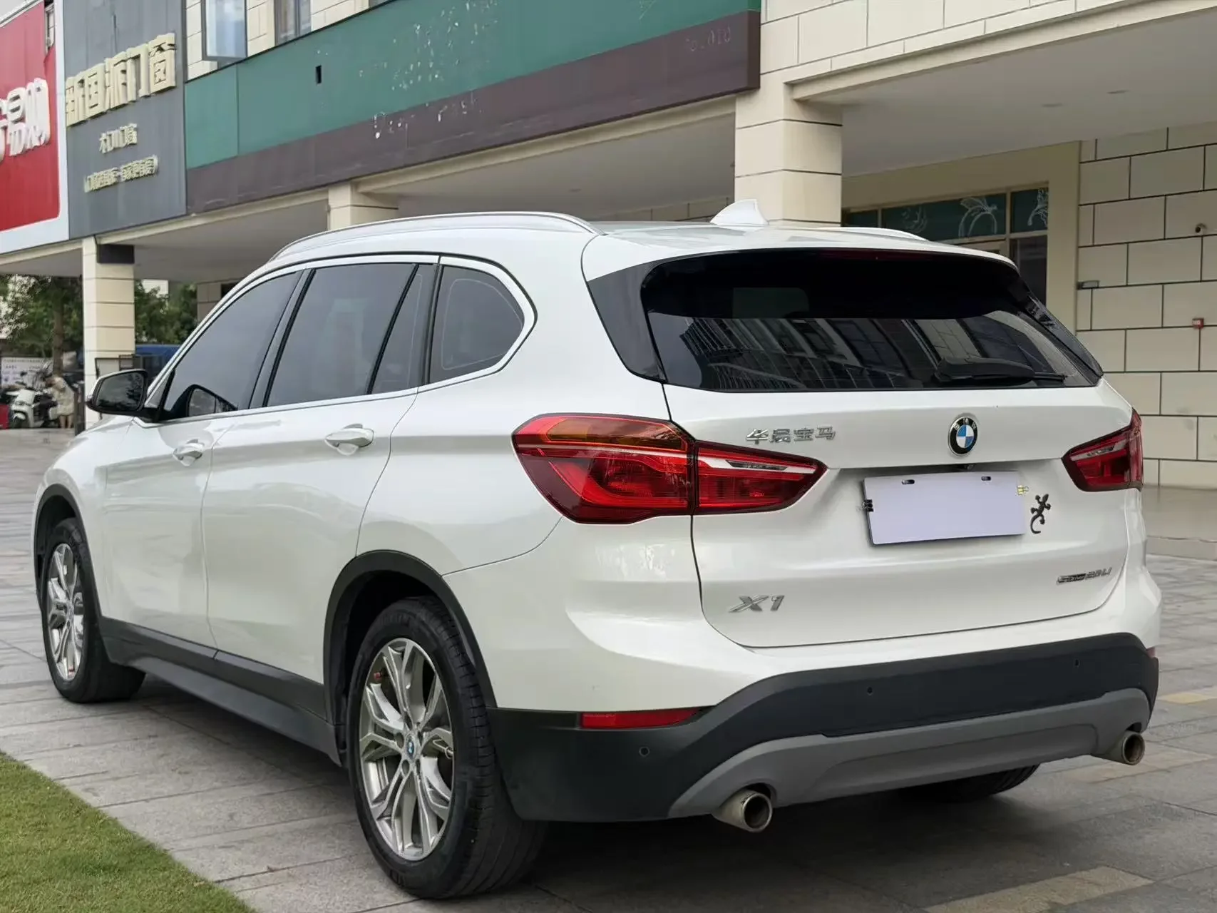 BMW X1