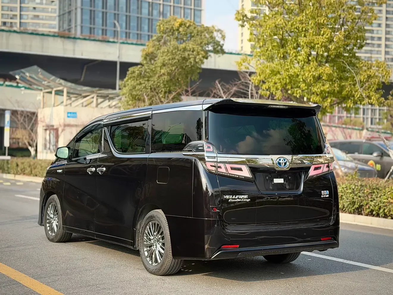 Toyota Crown Wellfire