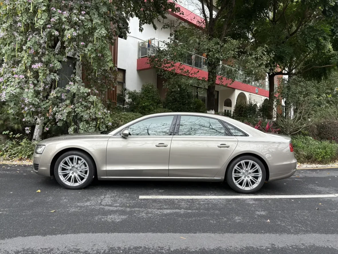Audi A8