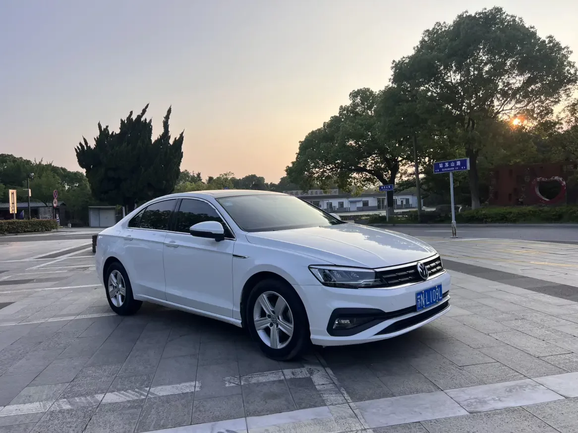 Volkswagen Lamando