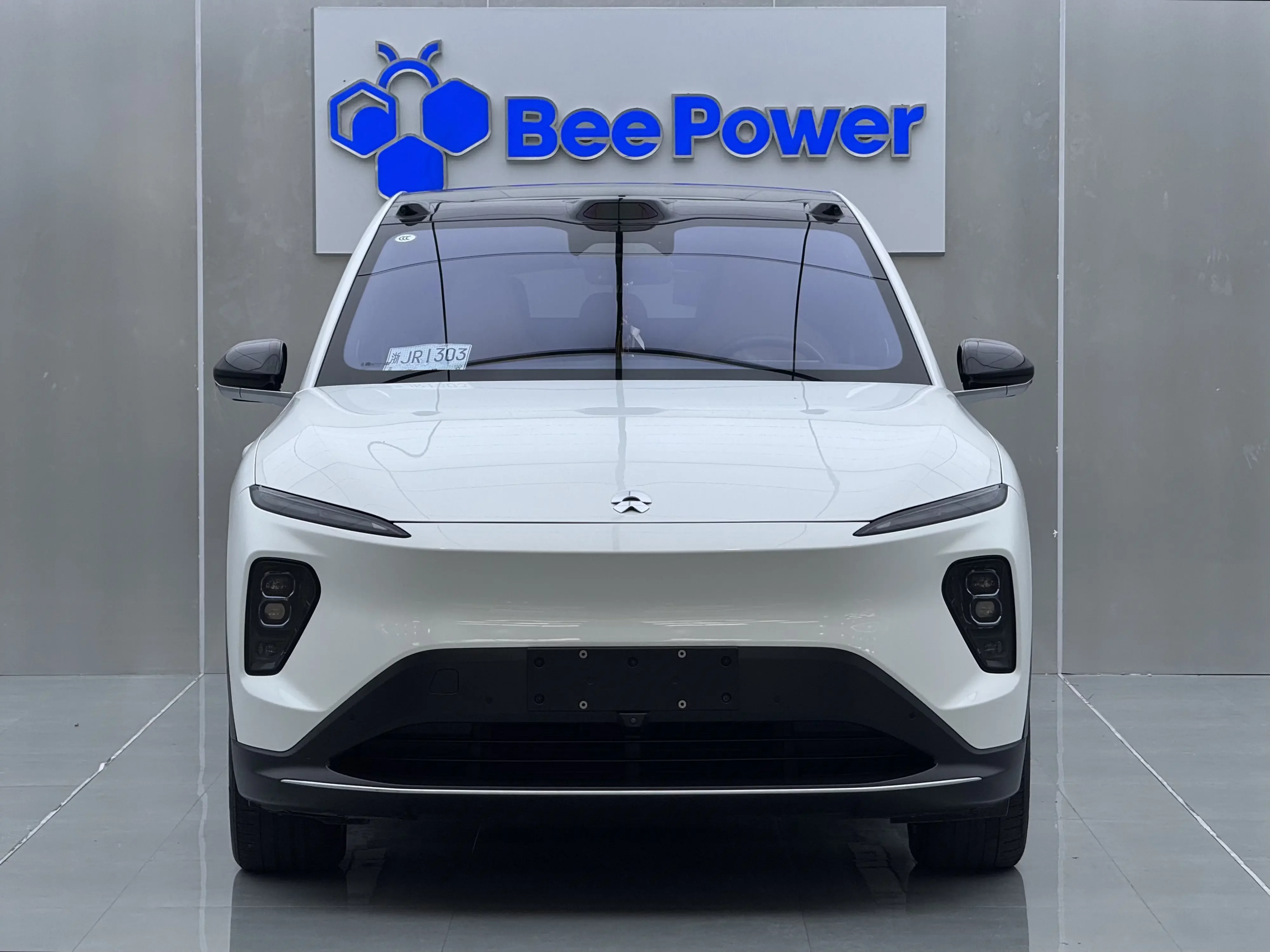 NIO EC7
