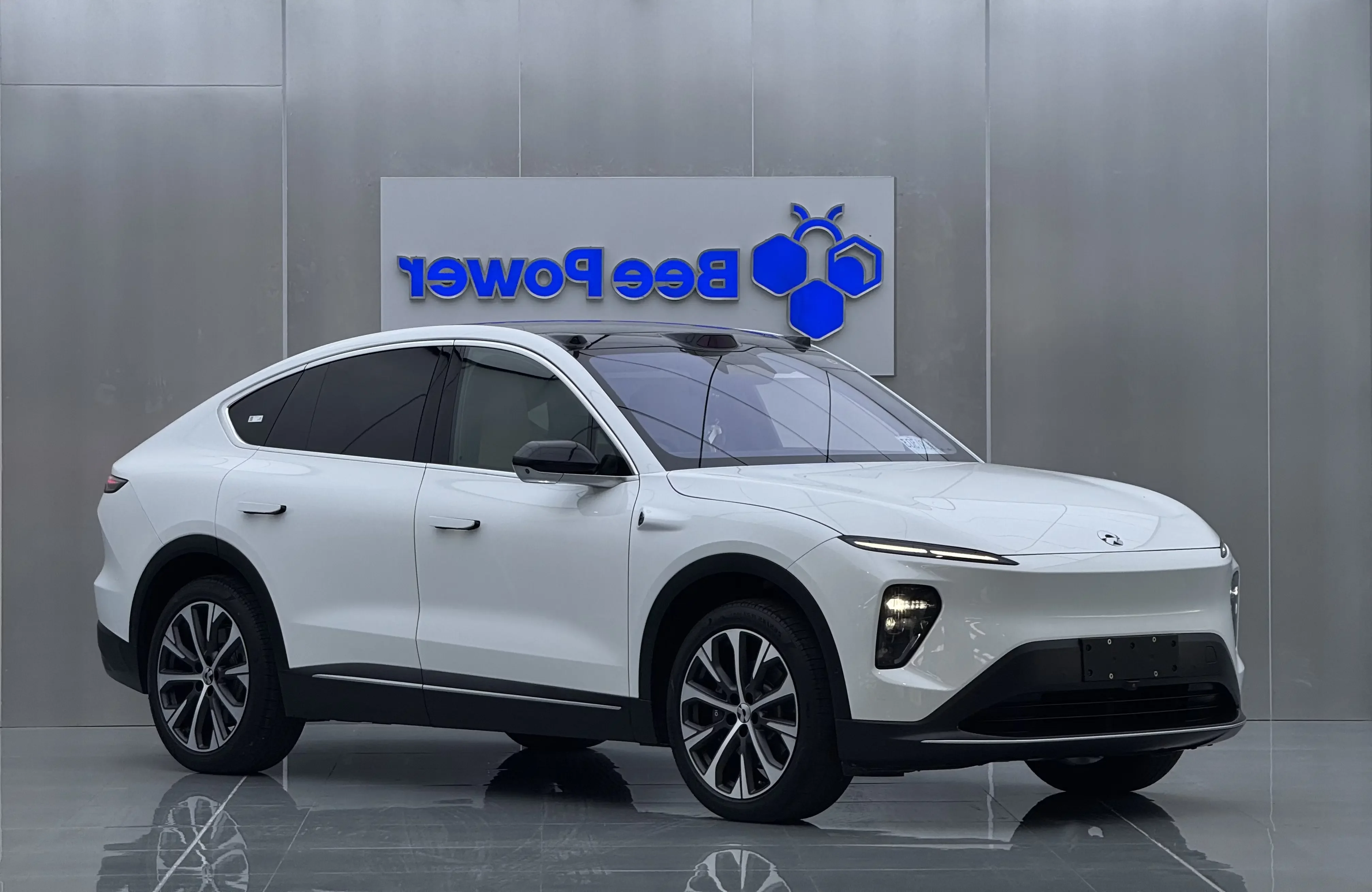 NIO EC7