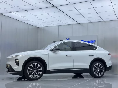 NIO EC7
