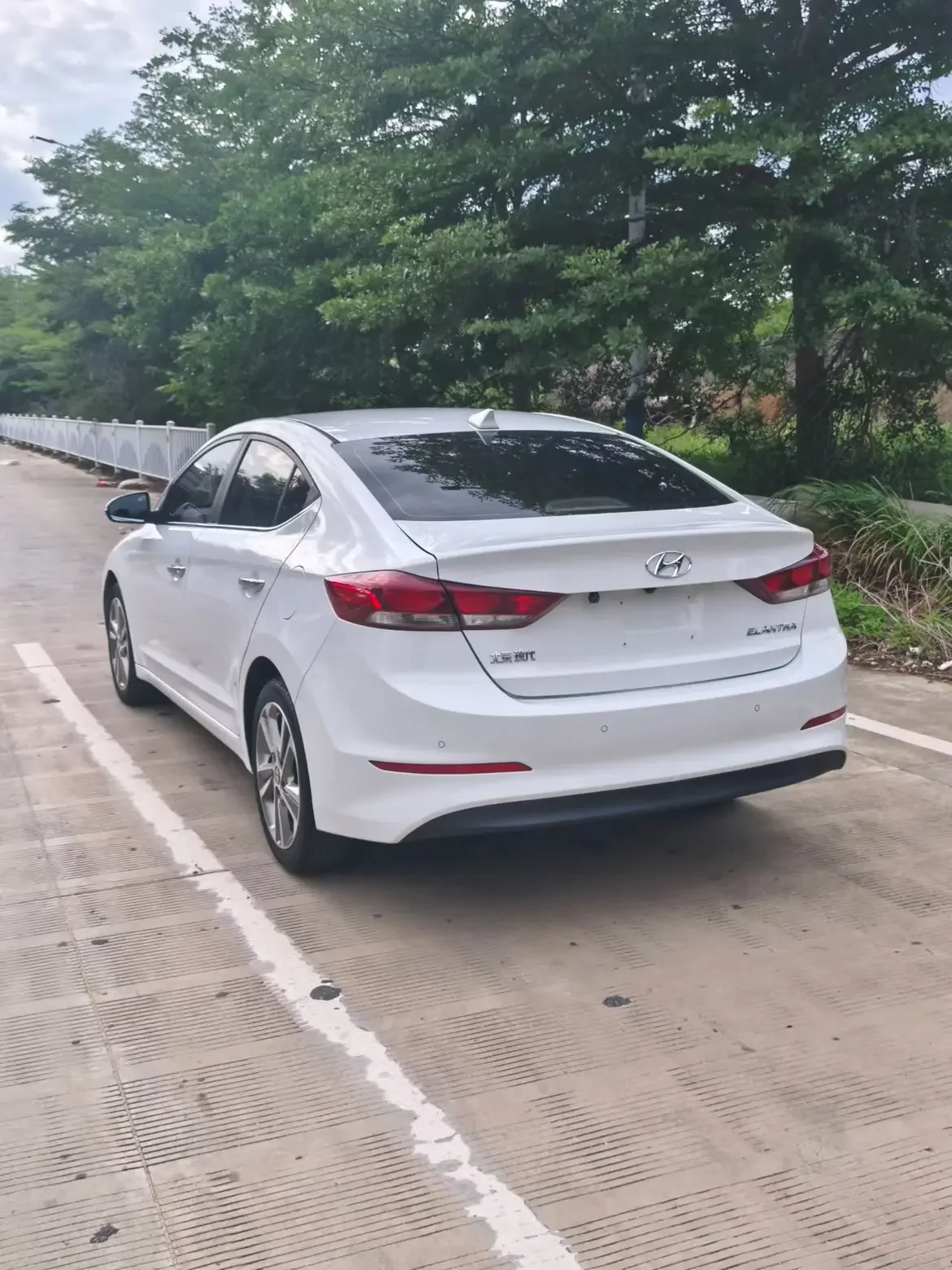Hyundai lead