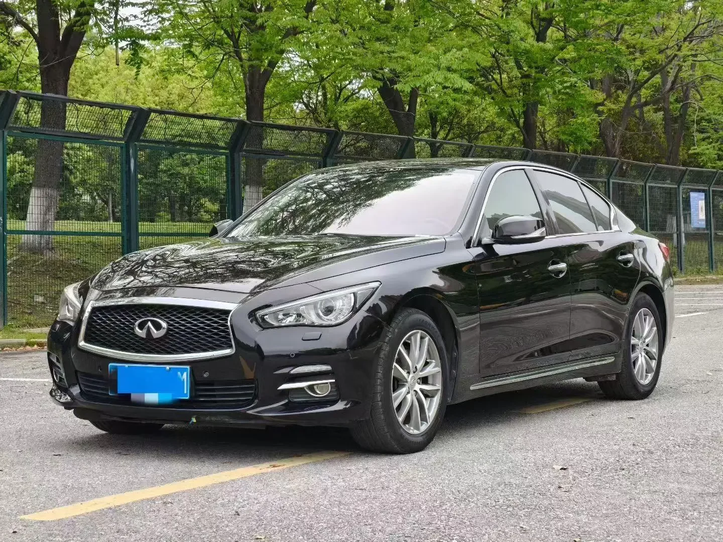 Infiniti Q50L