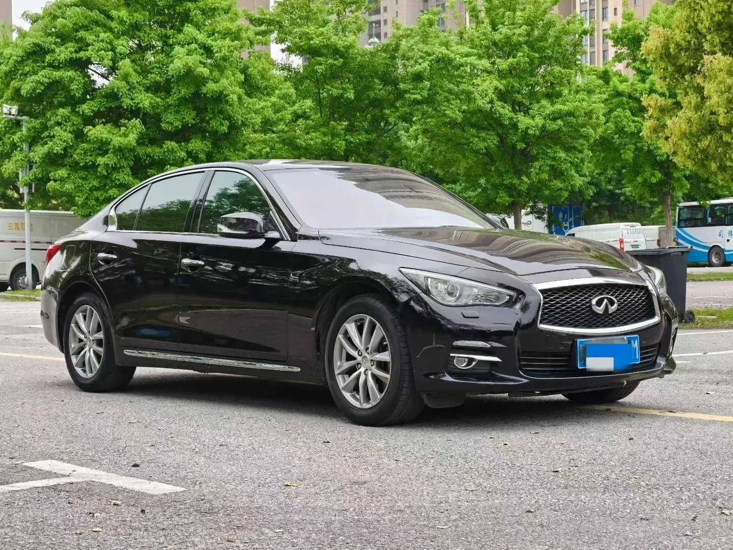 Infiniti Q50L