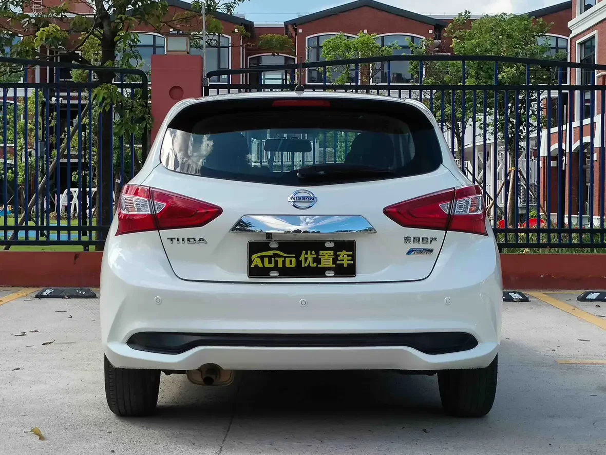 Nissan Tiida