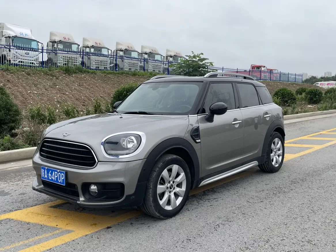 MINI COUNTRYMAN