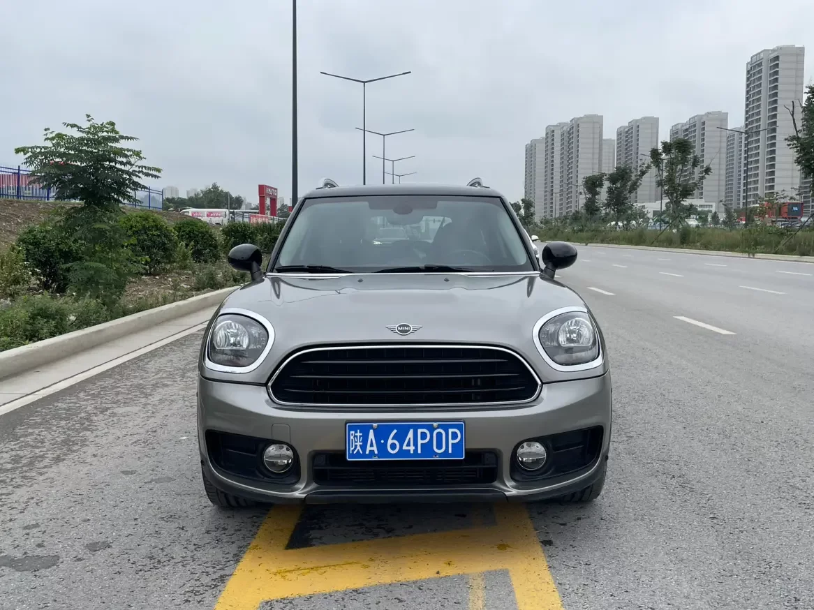 MINI COUNTRYMAN