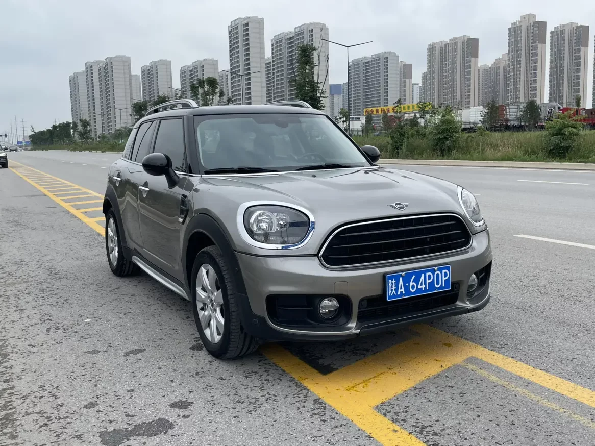 MINI COUNTRYMAN