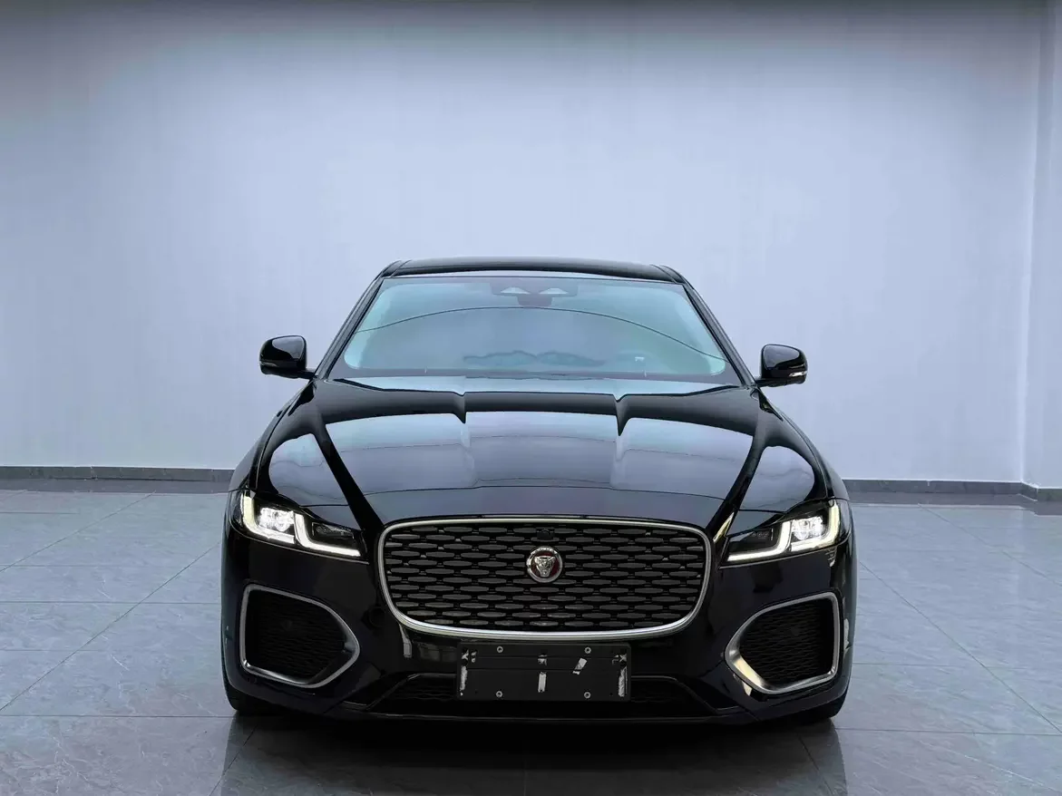 Jaguar XFL