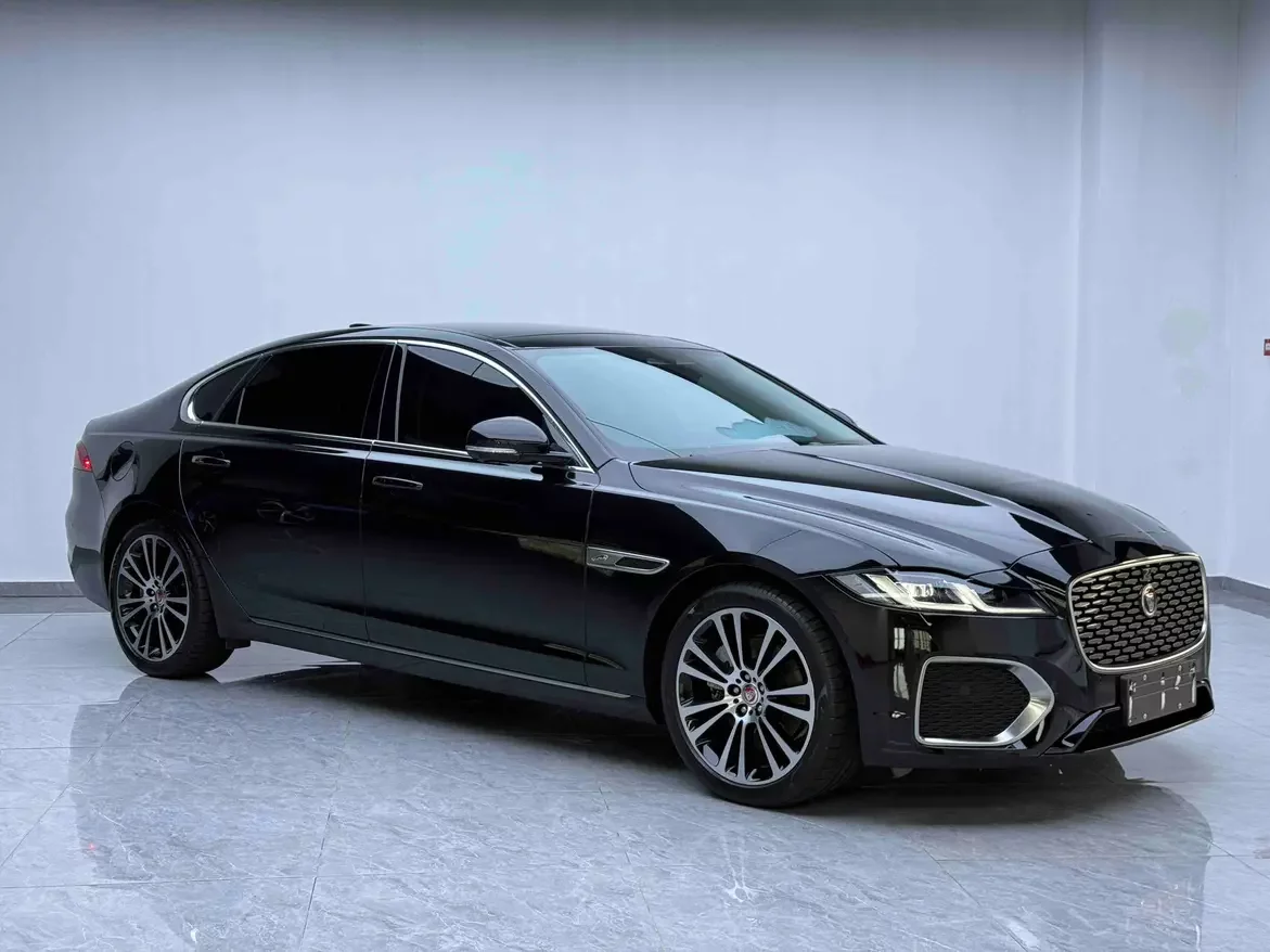 Jaguar XFL