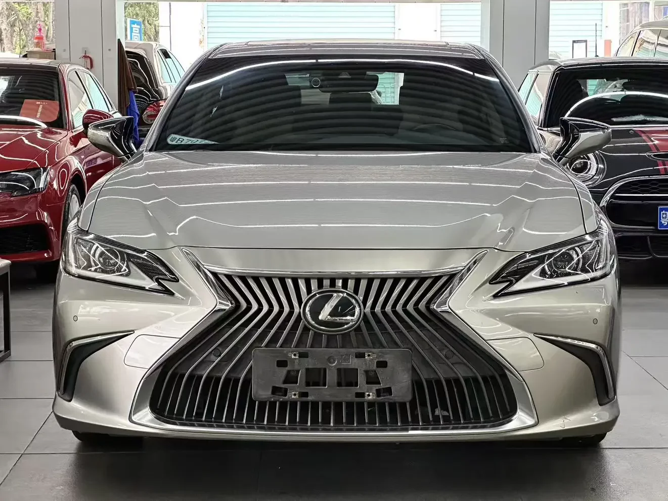Lexus ES