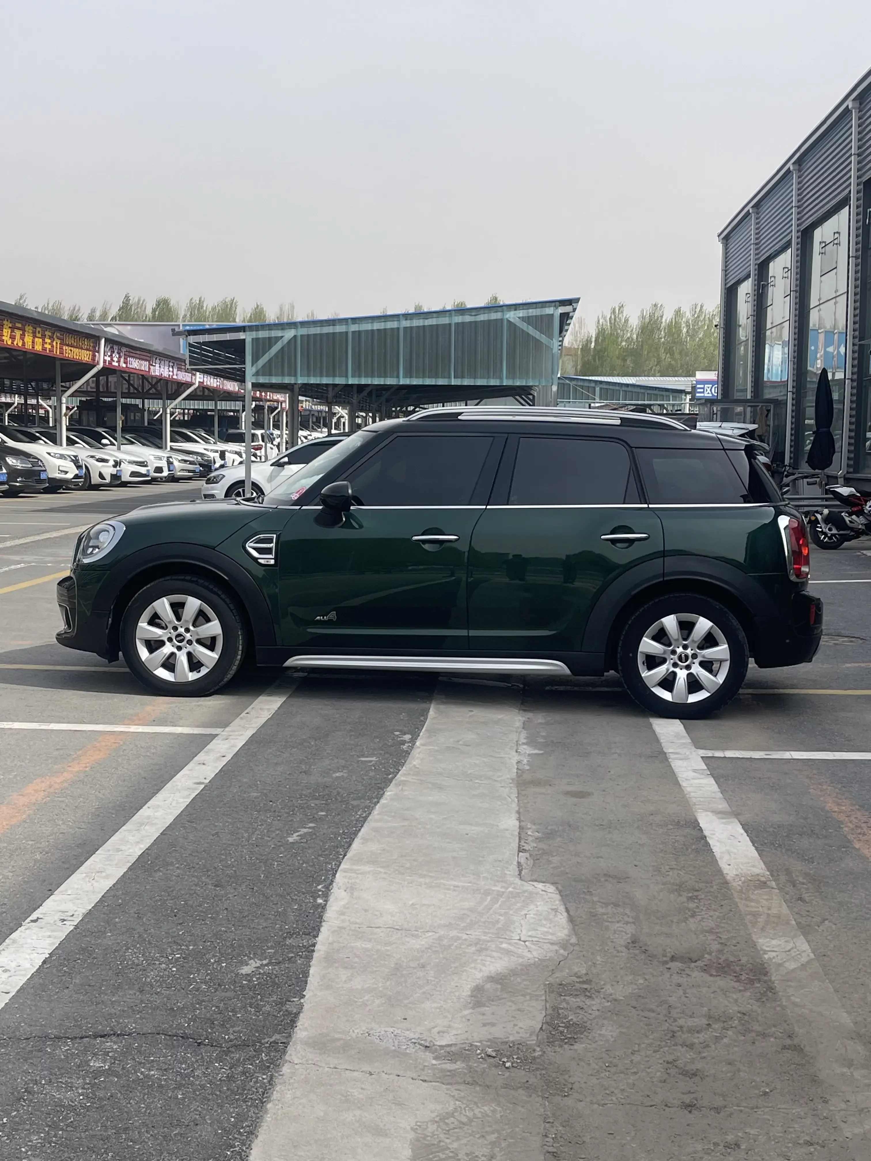 MINI COUNTRYMAN