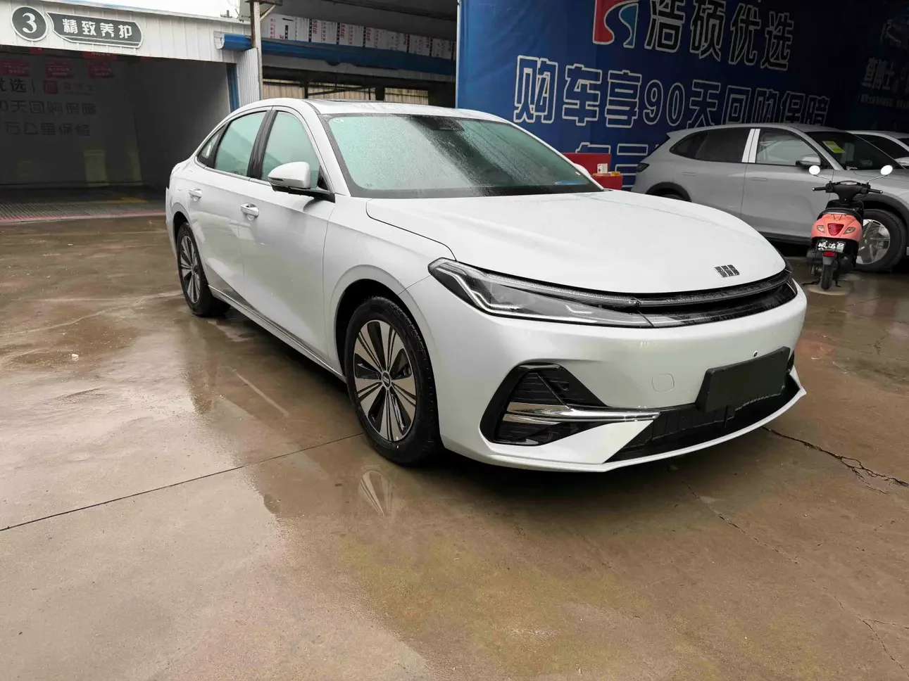 Geely Galaxy A7 EM