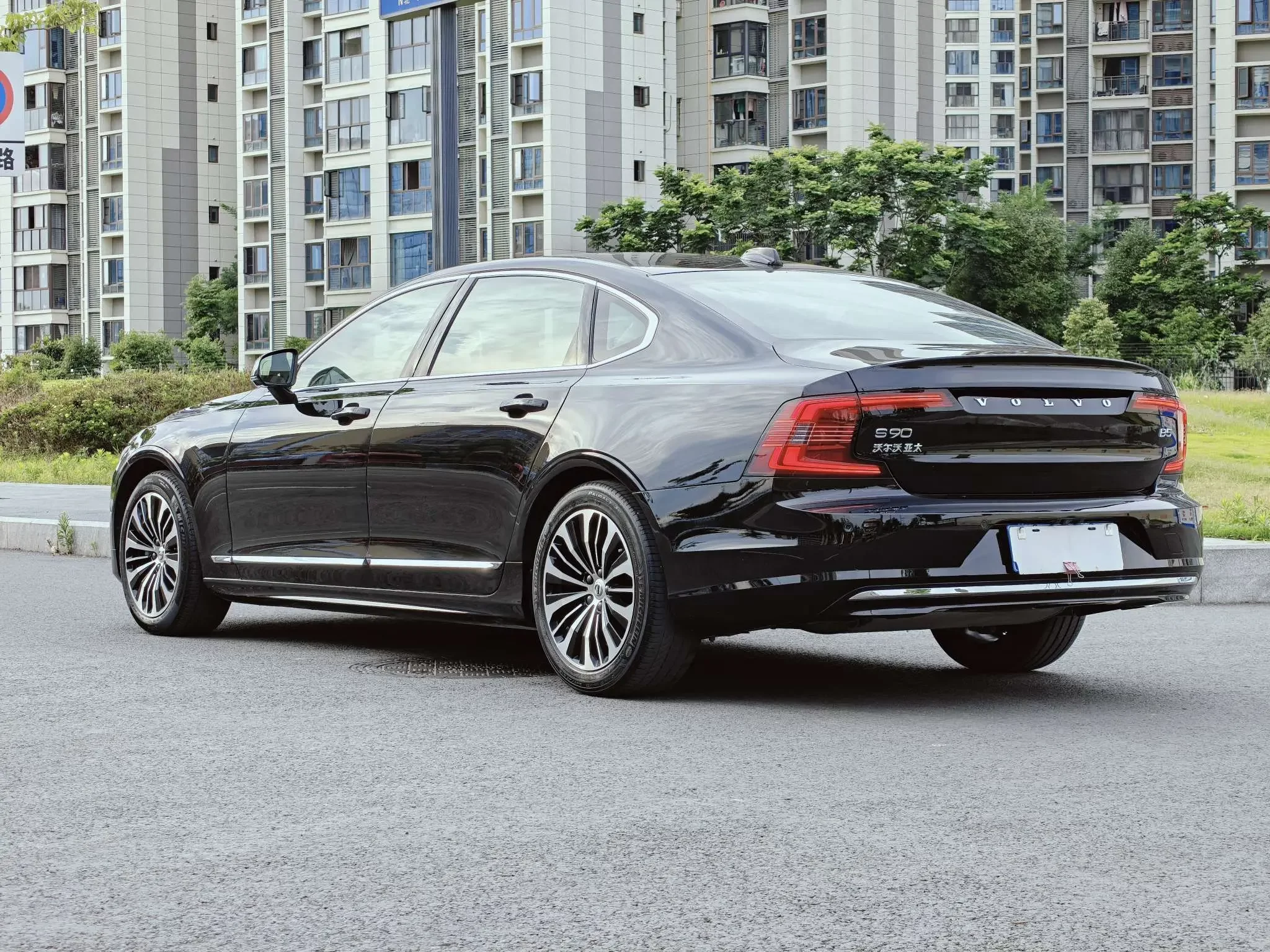 Volvo S90