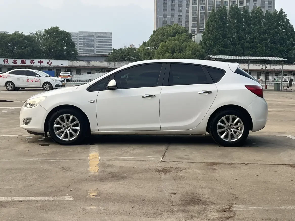 Buick Yinglang
