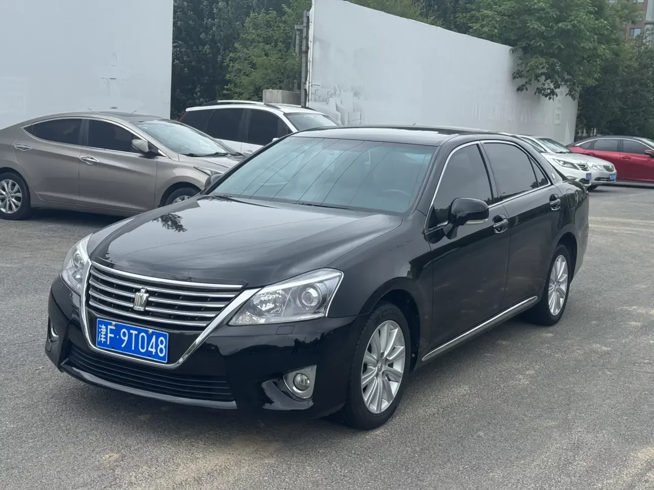 Toyota crown