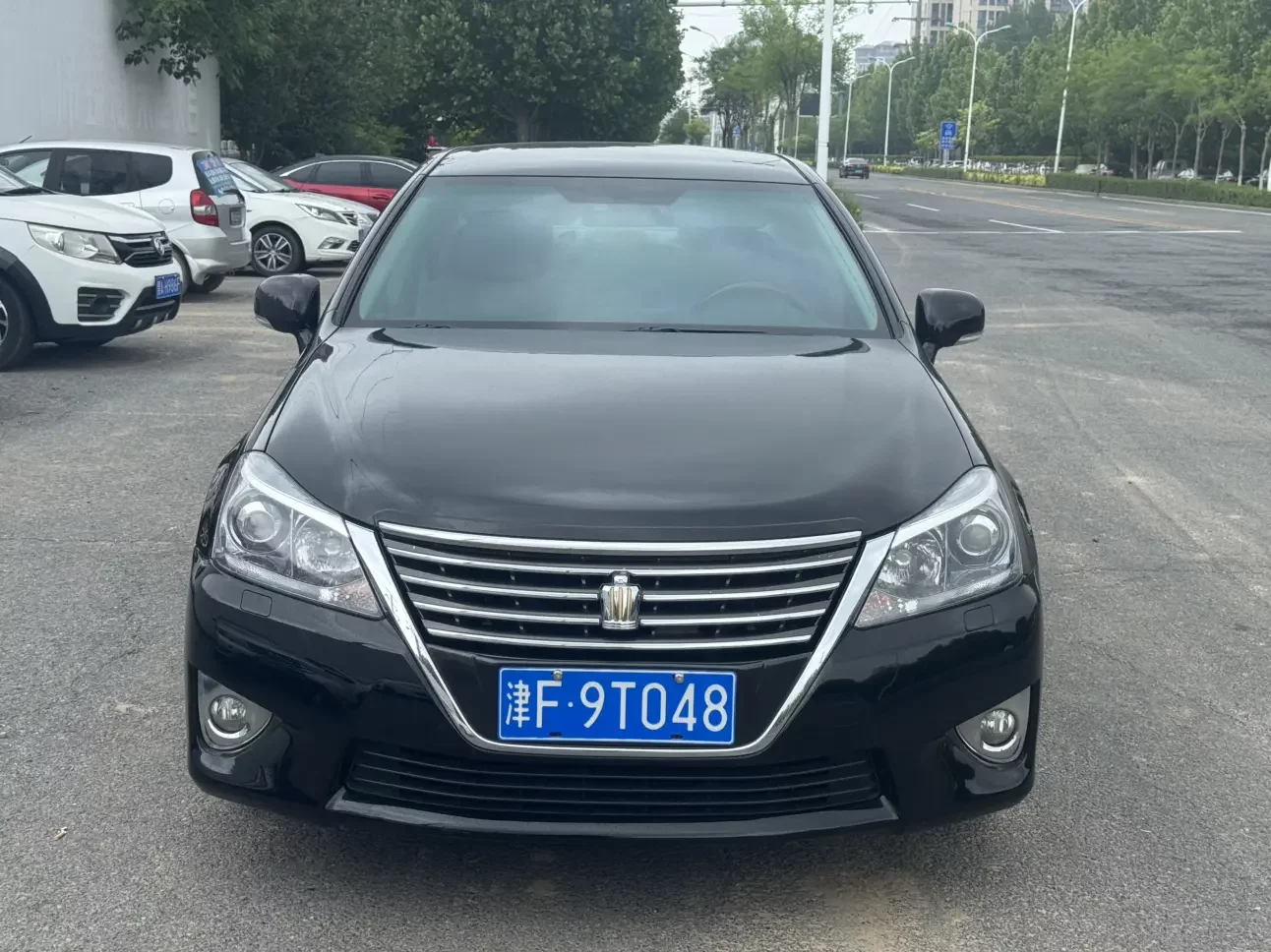 Toyota crown