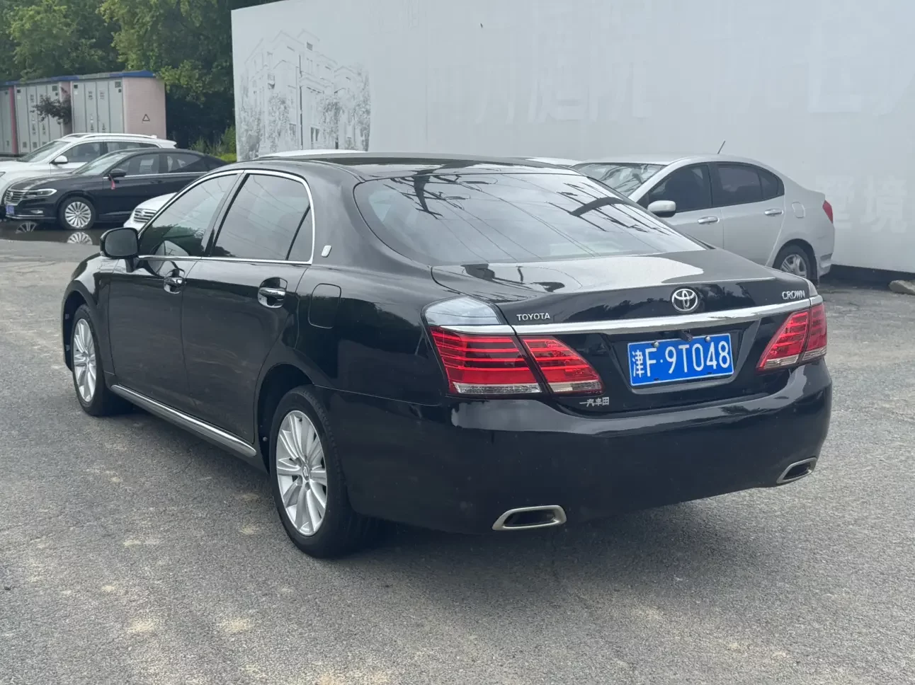Toyota crown