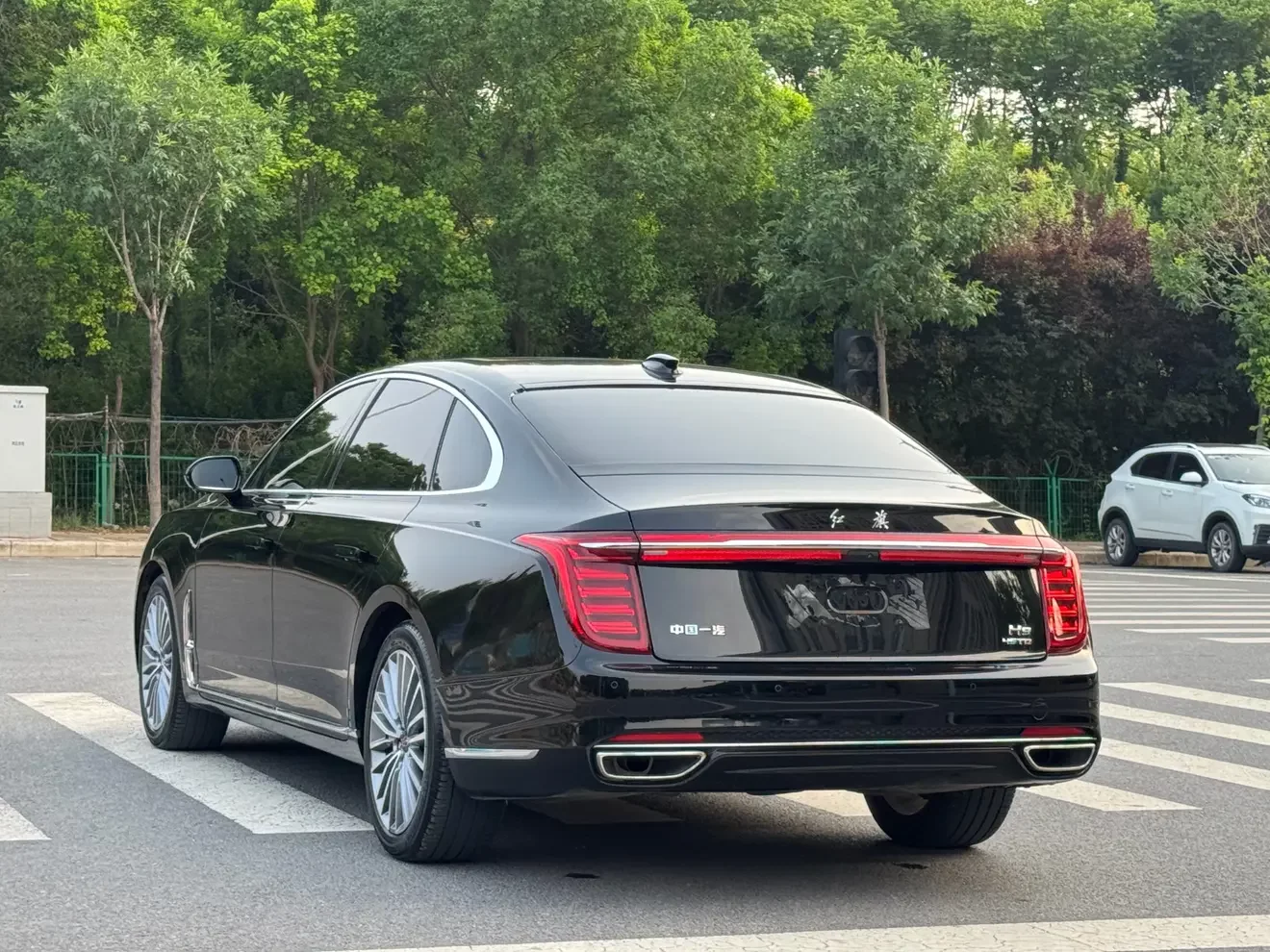 Hongqi H9