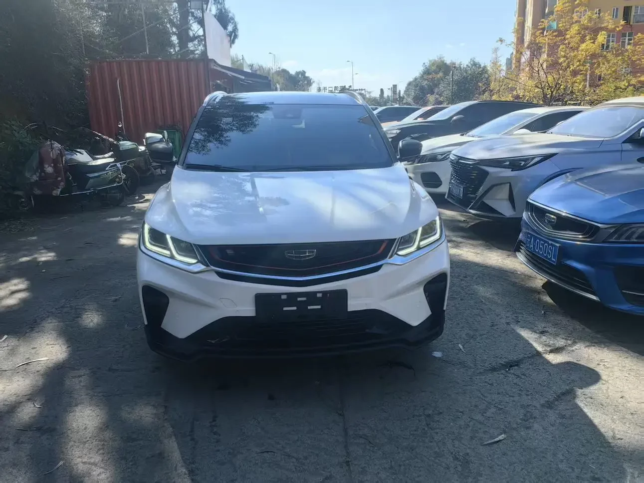 Geely Coolray SX11 (Binyue)  из Китая