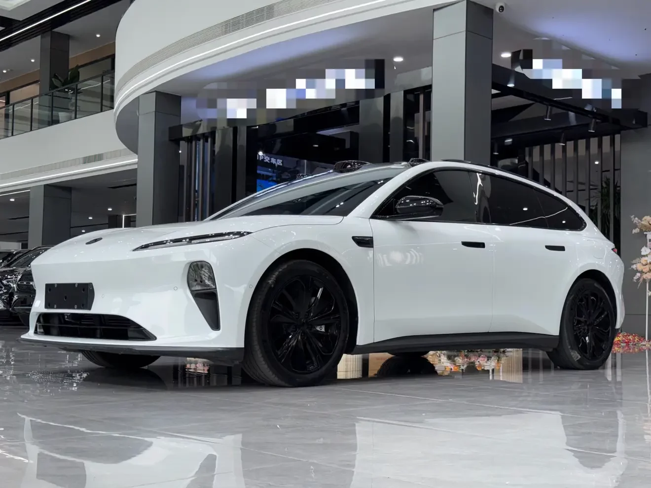 NIO ET5T  из Китая