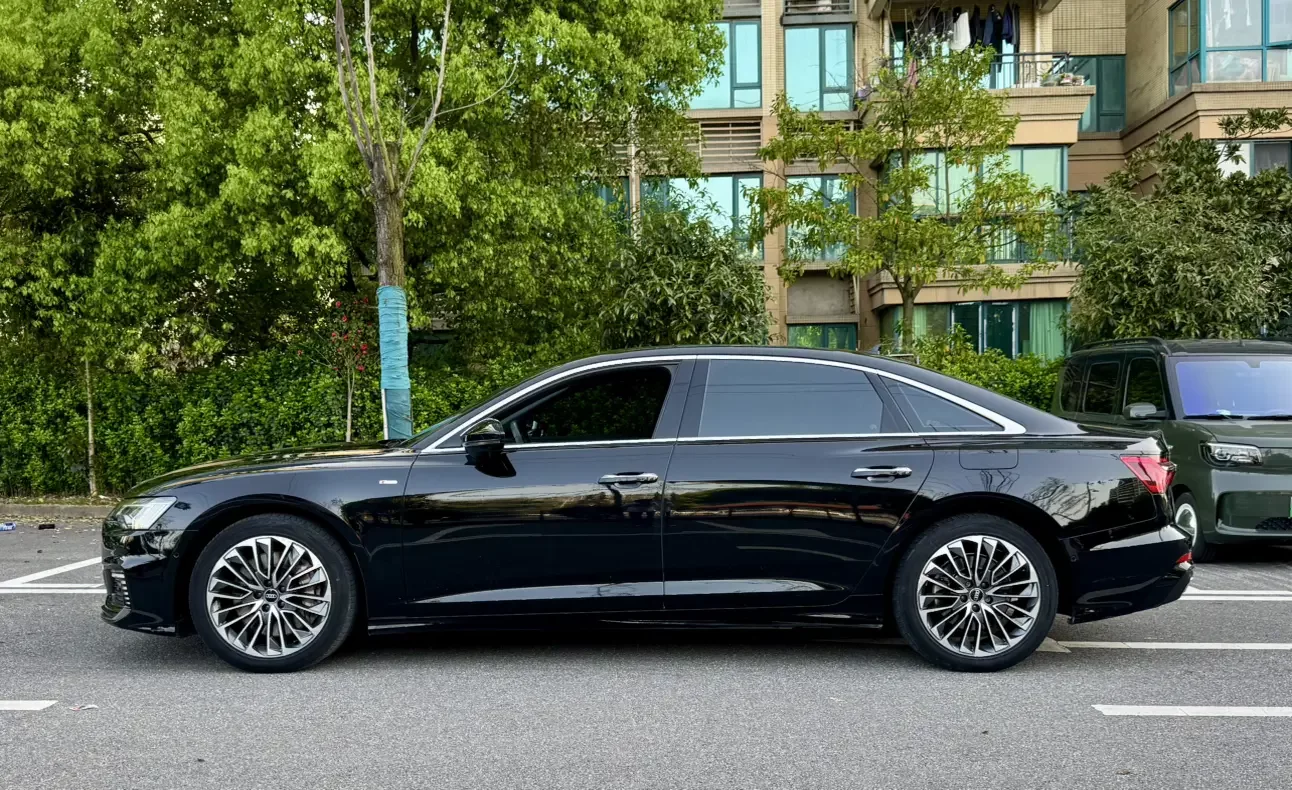 Audi A6L PHEV
