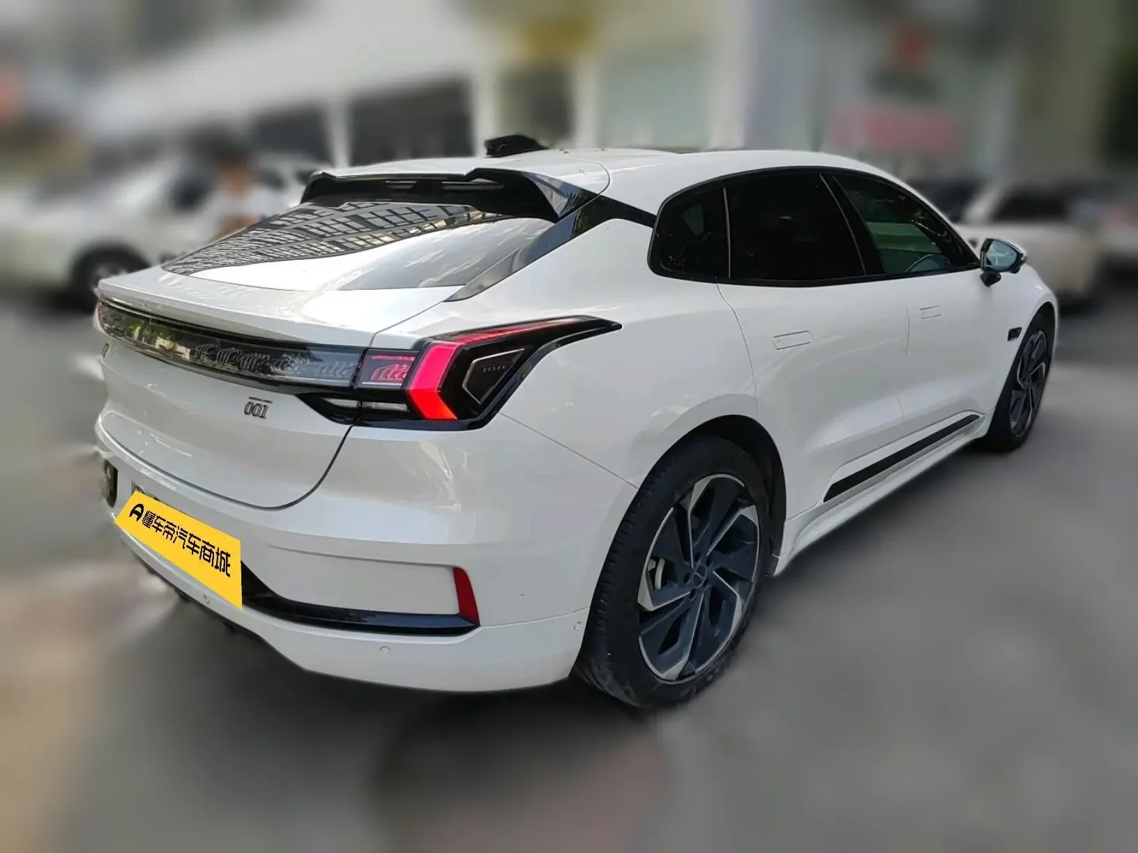ZEEKR 001