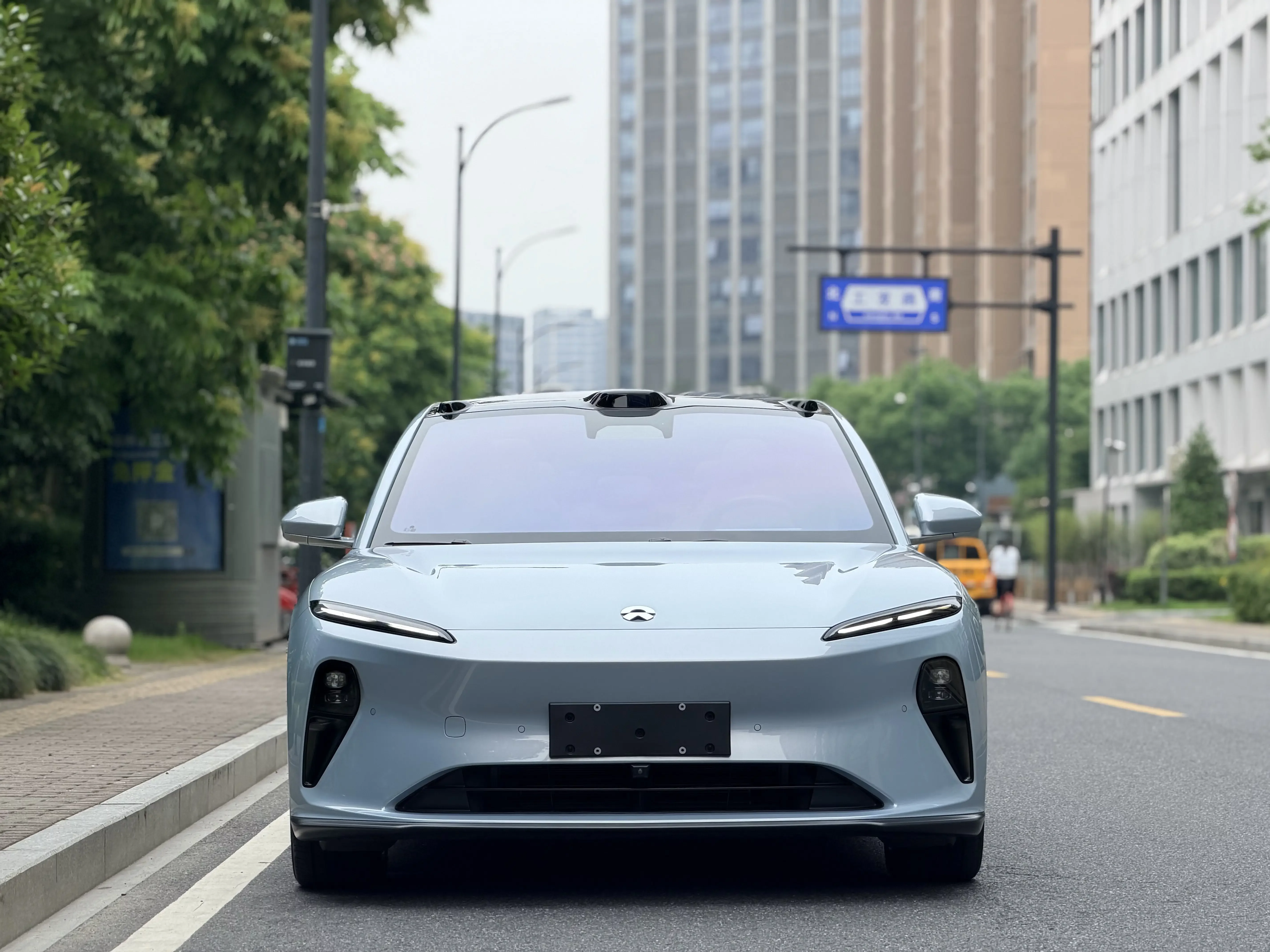 NIO ET5T  из Китая