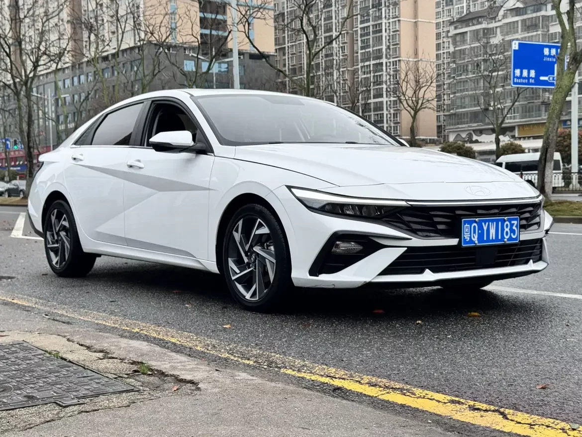 Hyundai Elantra