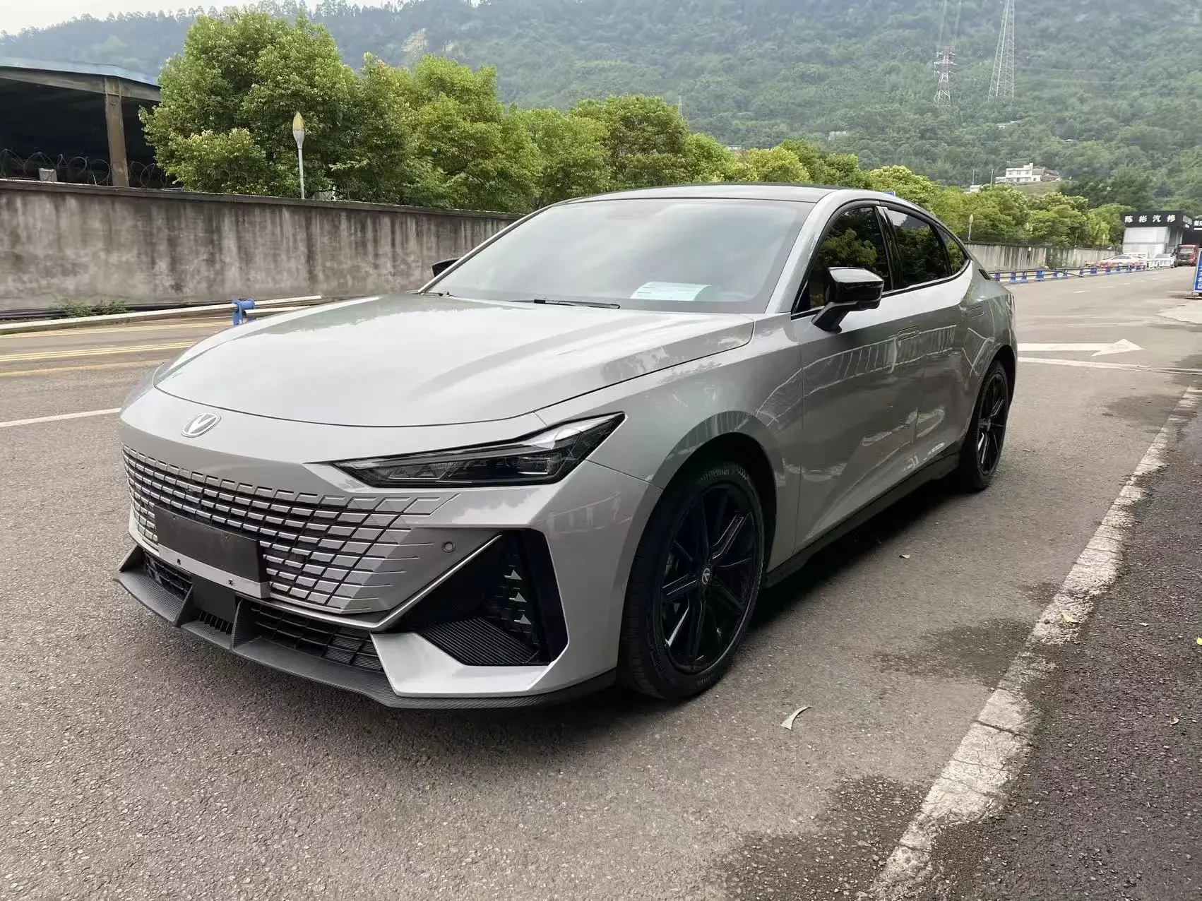 Changan UNI-V