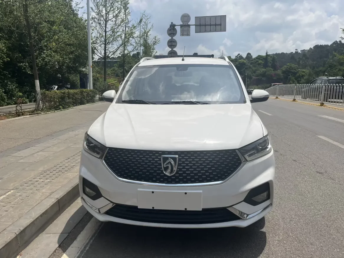Baojun 360