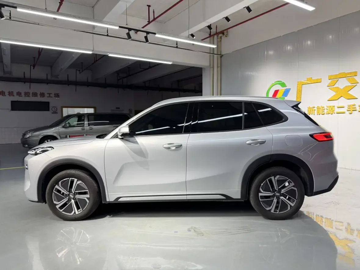 Geely Galaxy Starship 7 EM-i
