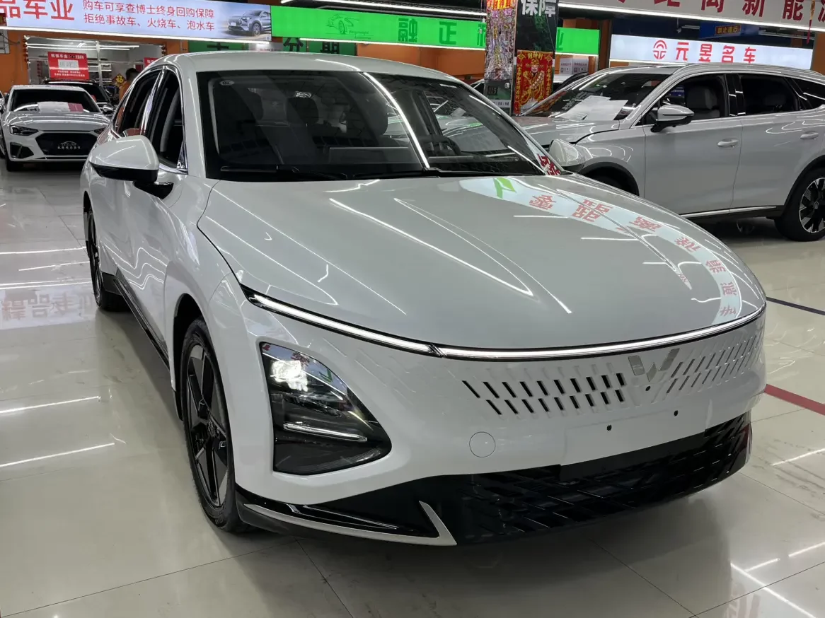 Wuling Starlight PHEV